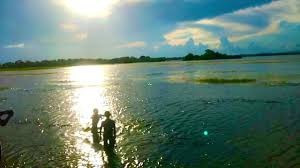 semanikulam-lake-a-scenic-gem-in-sri-lanka-with-majestic-sunsets-big-1