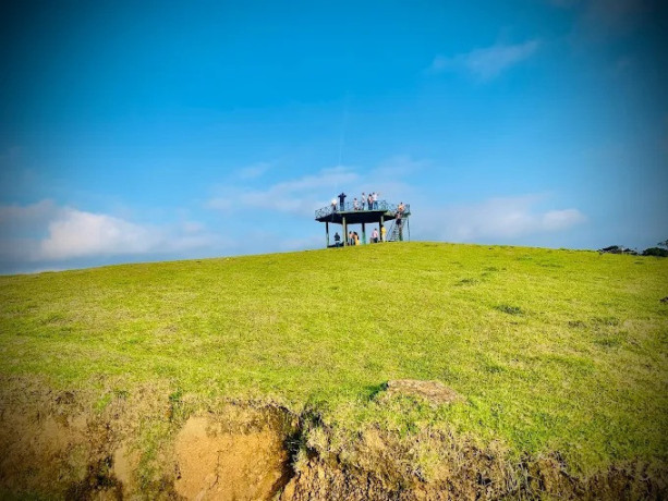 moon-plains-a-scenic-highland-plateau-with-breathtaking-views-in-sri-lanka-big-1