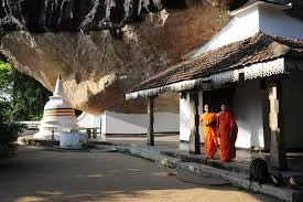 explore-vaarana-rajamaha-viharaya-in-thihariya-a-hidden-gem-of-sri-lankas-buddhist-heritage-big-1