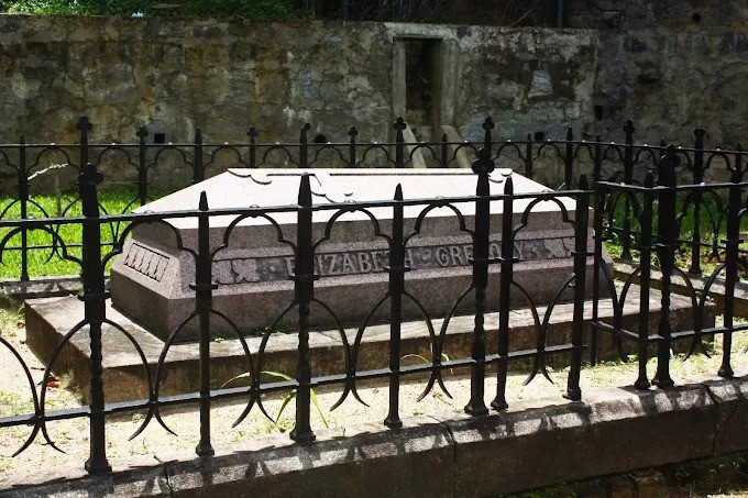 visit-the-british-garrison-cemetery-a-historic-memorial-in-kandy-sri-lanka-big-1