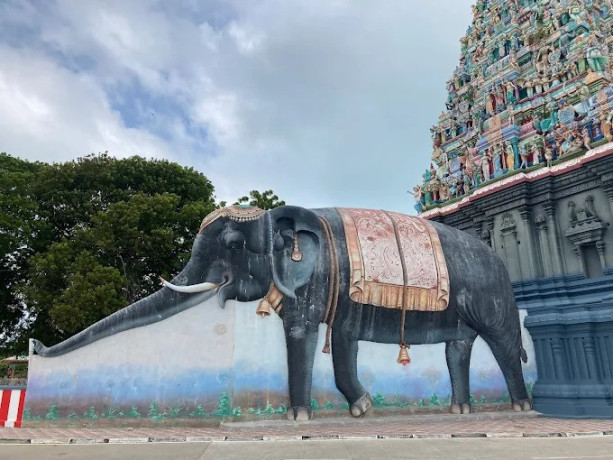 nainativu-nagapooshani-amman-kovil-a-sacred-hindu-temple-in-northern-sri-lanka-big-1