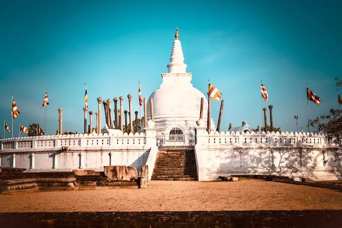 thuparamaya-exploring-the-ancient-splendor-of-sri-lankas-first-stupa-big-4