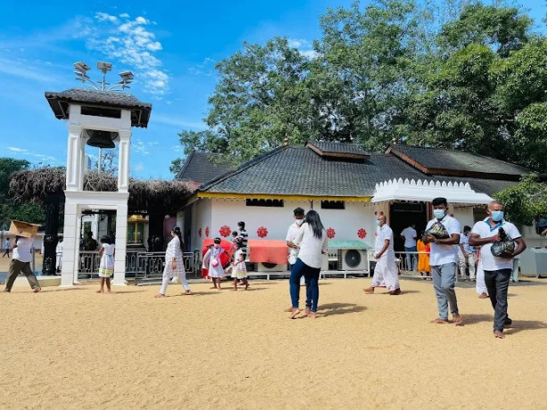 kataragama-devalaya-kandy-a-revered-shrine-in-sri-lankas-cultural-heart-big-2