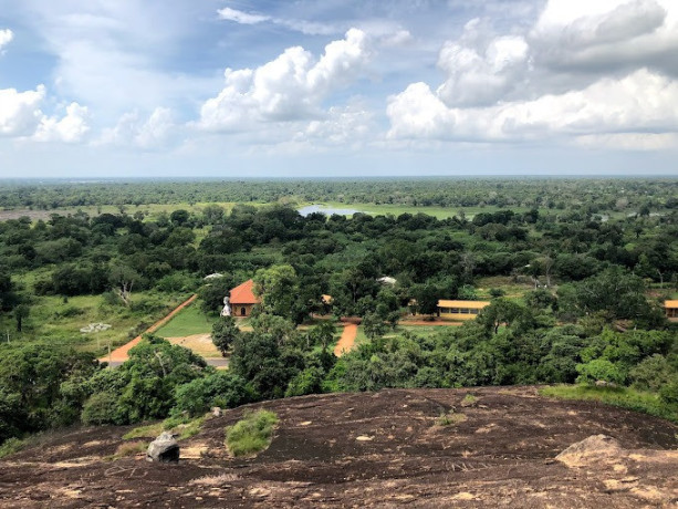 kimbulagala-rock-vavuniya-an-ancient-monastic-sanctuary-in-northern-sri-lanka-big-3