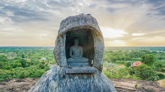 kimbulagala-rock-vavuniya-an-ancient-monastic-sanctuary-in-northern-sri-lanka-big-1