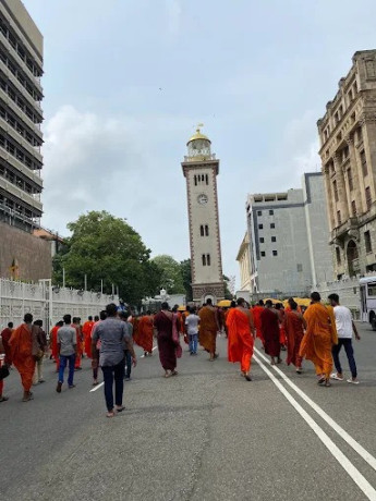 exploring-colombo-fort-old-lighthouse-clock-tower-a-historic-maritime-and-timekeeping-landmark-big-1