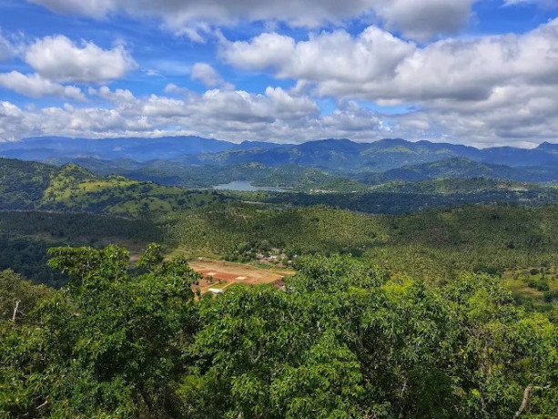 pettigala-kandy-a-scenic-gem-with-ancient-rock-temples-big-1