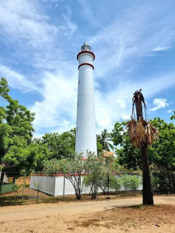 explore-batticaloa-lighthouse-a-historic-beacon-on-sri-lankas-eastern-coast-big-0