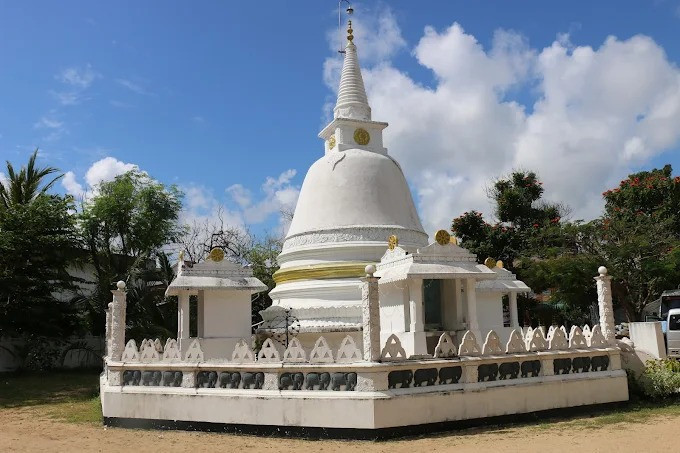 explore-sri-mangalarama-raja-maha-viharaya-a-sacred-and-historic-buddhist-temple-in-sri-lanka-big-4