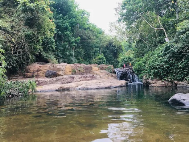 kumari-ella-a-majestic-waterfall-of-natural-splendor-big-1