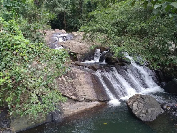 ranmudu-ella-a-scenic-waterfall-enveloped-in-tranquil-natural-beauty-big-4