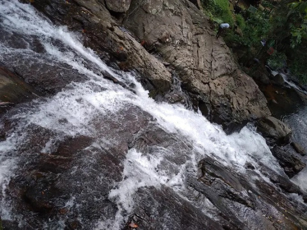 ranmudu-ella-a-scenic-waterfall-enveloped-in-tranquil-natural-beauty-big-2