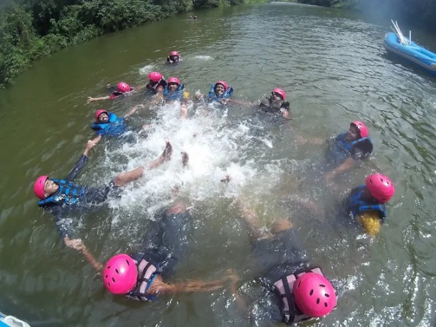 adventure-lk-thrilling-white-water-rafting-in-kitulgala-big-1