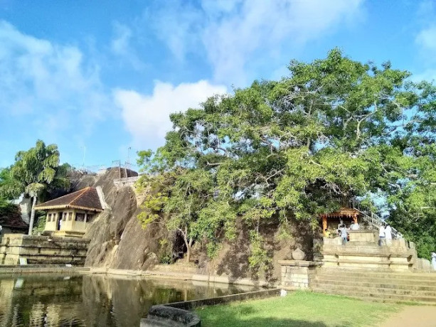 isurumuniya-temple-a-journey-through-ancient-sri-lankan-heritage-big-2