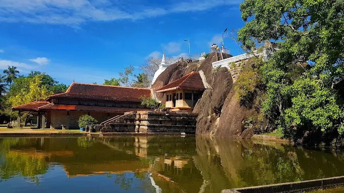 isurumuniya-temple-a-journey-through-ancient-sri-lankan-heritage-big-3