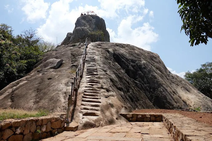 mihintale-the-sacred-mountain-and-birthplace-of-sri-lankan-buddhism-big-3