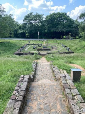 vessagiriya-the-ancient-monastic-complex-of-anuradhapura-big-3