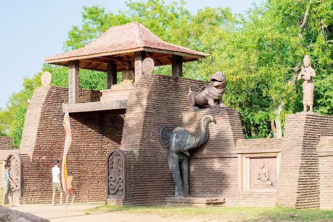 tantirimale-rajamaha-viharaya-a-majestic-monastic-complex-of-ancient-sri-lanka-big-2