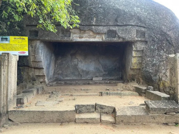 tantirimale-rajamaha-viharaya-a-majestic-monastic-complex-of-ancient-sri-lanka-big-1