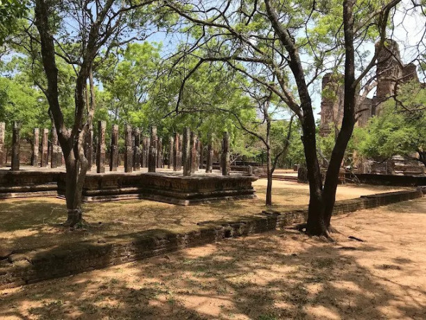 unveiling-the-nissanka-lata-mandapa-an-architectural-masterpiece-of-polonnaruwa-big-0