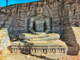 Exploring Lankatilaka Temple: A Majestic Marvel of Polonnaruwa’s Ancient Buddhist Architecture