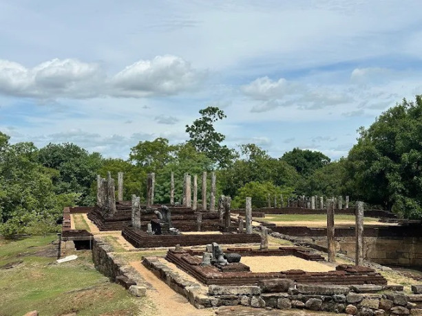 exploring-medirigiriya-vatadageya-the-ancient-circular-shrine-of-polonnaruwa-big-1