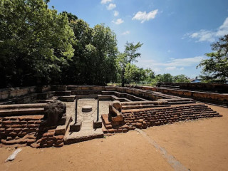 Unveiling Kumara Pokuna: The Ancient Pond of Polonnaruwa’s Royal Complex