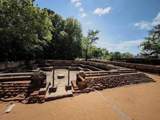 unveiling-kumara-pokuna-the-ancient-pond-of-polonnaruwas-royal-complex-big-0