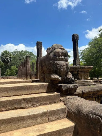 the-royal-palace-of-king-maha-parakramabahu-a-historical-marvel-big-3