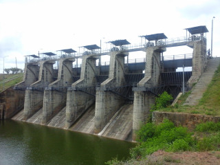 Inginimitiya Dam: A Tranquil Oasis of Water and Nature