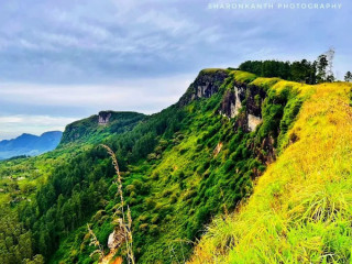 Conquering the Majestic Kabaragala Peak