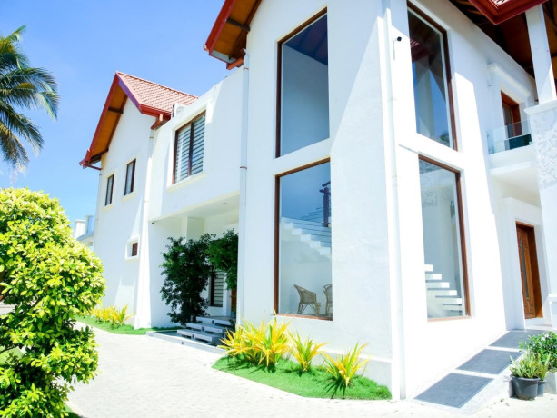 aryan-beach-villa-wadduwa-big-2