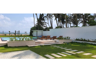 Enjoy in Beach front Villa in Wadduwa