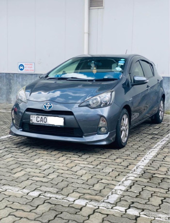 rent-a-car-toyota-aqua-in-colombo-big-1