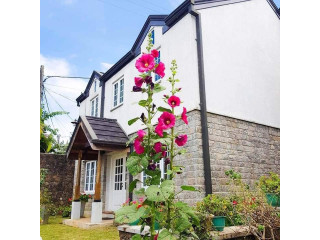 Lakeside Cottages in Nuwara Eliya