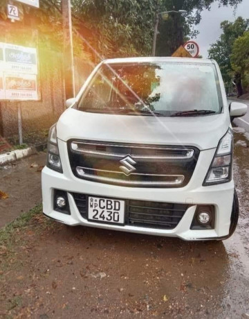 self-rent-a-suzuki-wagonr-big-0