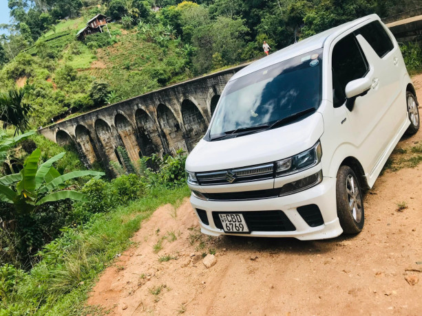 rent-a-suzuki-wagonr-for-your-journey-big-1